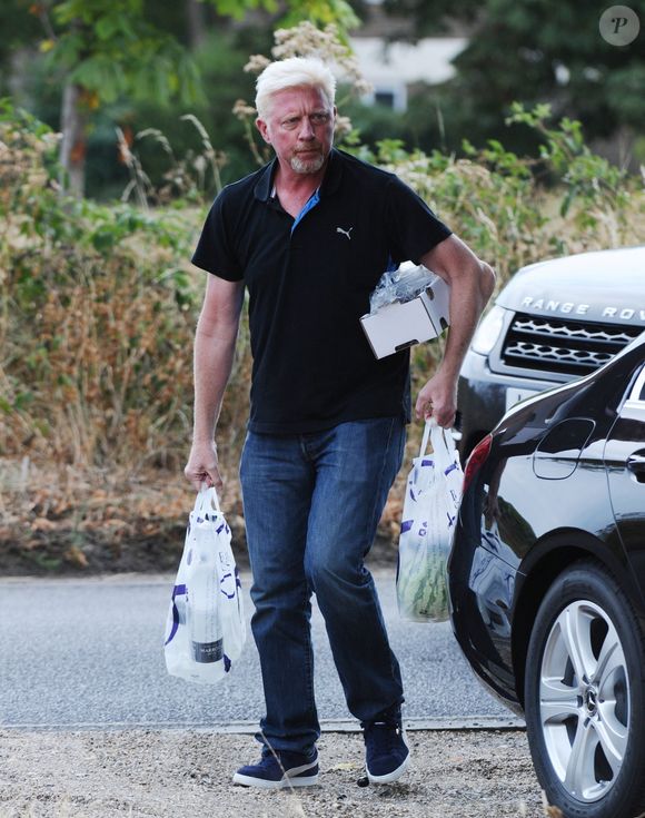 Boris Becker a été aperçu en plein déménagement à Londres. Le 27 juillet 2018. Photo par Bestimage