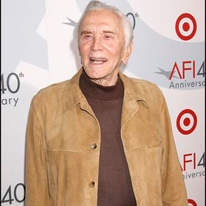Kirk Douglas lors de la célébration du 40e anniversaire de l'American Film Institute (AFI), à Los Angeles. ALAIN ROLLAND / MAXIMA PROD / BESTIMAGE