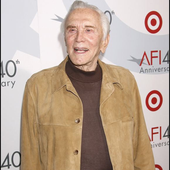Kirk Douglas lors de la célébration du 40e anniversaire de l'American Film Institute (AFI), à Los Angeles. ALAIN ROLLAND / MAXIMA PROD / BESTIMAGE