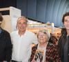 Et pour cause, le domaine a de quoi faire rêver les amateurs de calme absolu avec ses près de 6 hectares (5,8 ha exactement) d'espace boisé classé en réserve naturelle.

Majo Kretz, Olivier Kretz et ses deux enfants Martin et Raphael Kretz - La Famille Kretz lors du Festival du Livre de Paris , France, le 12 avril 2024. © Jack Tribeca / Bestimage