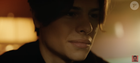 Le clip de David Hallyday qui a revisité son tube Sang pour sang, son fils Cameron y apparaît. Capture Youtube