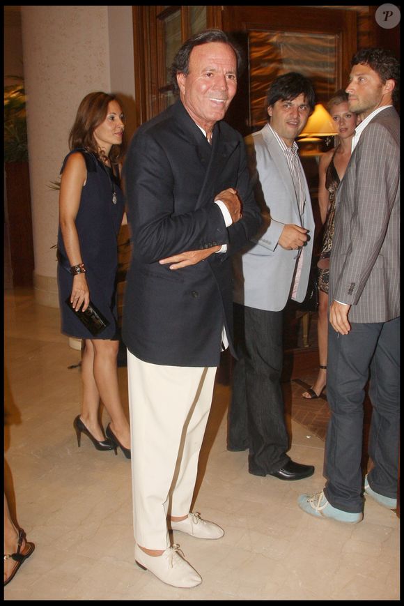La justice espagnole a classé leur plainte sans suite

Julio Iglesias dans un restaurant de Punta Del Este. Agence / Bestimage