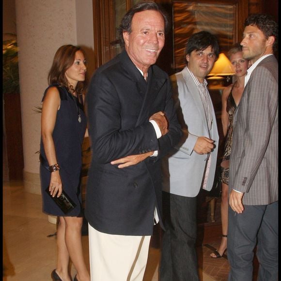 La justice espagnole a classé leur plainte sans suite

Julio Iglesias dans un restaurant de Punta Del Este. Agence / Bestimage