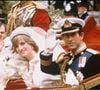 Andrew Morton, auteur d'une biographie sur Lady Di, revient aujourd’hui sur les mensonges et trahisons qu’elle a subis.
Mariage du prince et de la princesse de Galles (Lady Diana Spencer) à Londres, Royaume Uni, le 29 juillet 1981. Ils sont entourés des princes Andrew et Edouard.
© ALPHA AGENCY / BESTIMAGE
