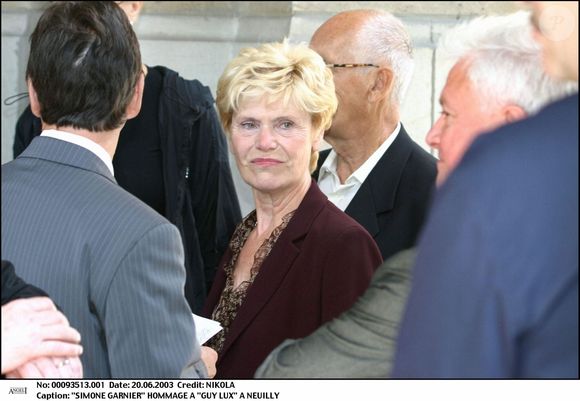 Simone Garnier par contre n'a pas pu faire le déplacement pour des raisons de santé; 

Simone Garnier le 20/06/2003 à l'hommage à Guy Lux à Neuilly.

Photo : AGENCE / BESTIMAGE