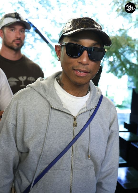 Comme l'indique "Vogue", c'est une métamorphose spectaculaire qui se prépare rue de Rivoli, à Paris. 

Pharrell Williams au défilé de mode DIOR Collection Haute Couture Automne/Hiver 2026-2027 lors de la Fashion Week de Paris (PFW) au musée Rodin, à Paris, France, le 6 juillet 2026. © Denis Guignebourg/Bestimage