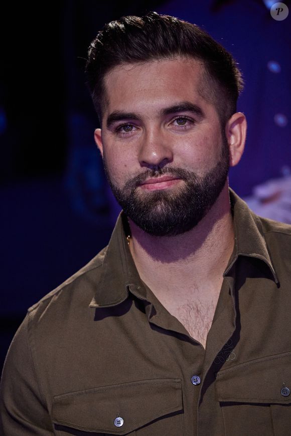 Exclusif - Kendji Girac - Enregistrement de l'émission "Allez viens je t'emmène… Au Music-Hall" au Studio Gabriel à Paris, le 6 avril 2021. © Cyril Moreau / Bestimage