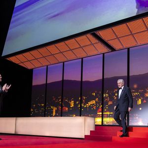 Laurent Lafitte, Leonardo DiCaprio et Robert De Niro (palme d'or d'honneur) - Les célébrités lors de la cérémonie d'ouverture du 78ème Festival International du Film de Cannes, le 13 mai 2025.

© Borde / Jacovides  / Moreau / Bestimage