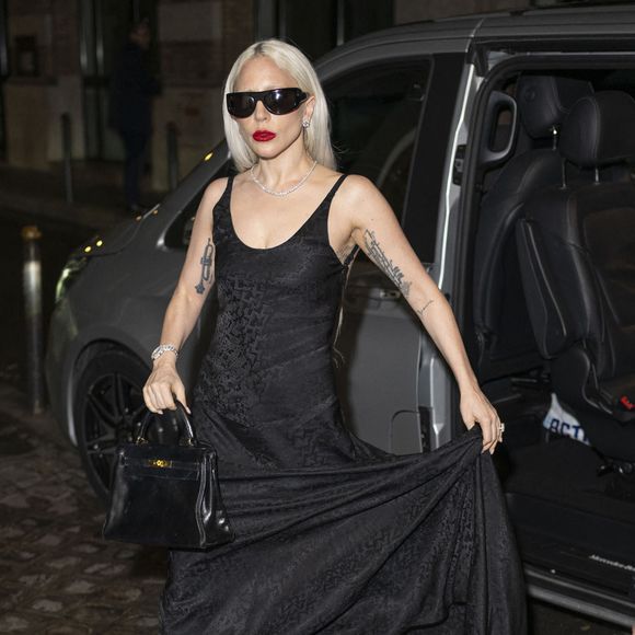 Lady Gaga et son fiancé Michael Polansky arrivent au restaurant "Laperouse" à Paris, le 15 novembre 2025.
© Yehiel Chekroune/Bestimage