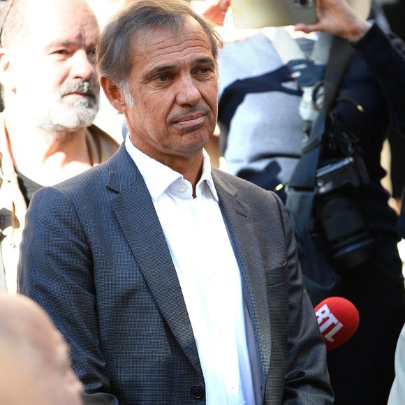 Paul Belmondo à la sortie des obsèques de Claudia Cardinale en l'église Saint-Roch de Paris, France, le 30 septembre 2025. © Bestimage