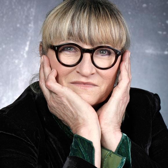 Et c'est un succès ! Au mois de juillet, elle se réjouissait de s'être retrouvée en rupture de stock pour son premier test.

Portrait de Christine Bravo lors de l'enregistrement de l'émission "Chez Jordan". Le 16 janvier 2023
© Cédric Perrin / Bestimage