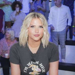 Exclusif - Kelly Vedovelli - Plateau de l’émission TPMP (Touche Pas à Mon Poste) présentée en direct par C.Hanouna et diffusée sur C8 à Paris le 13 juin 2023.