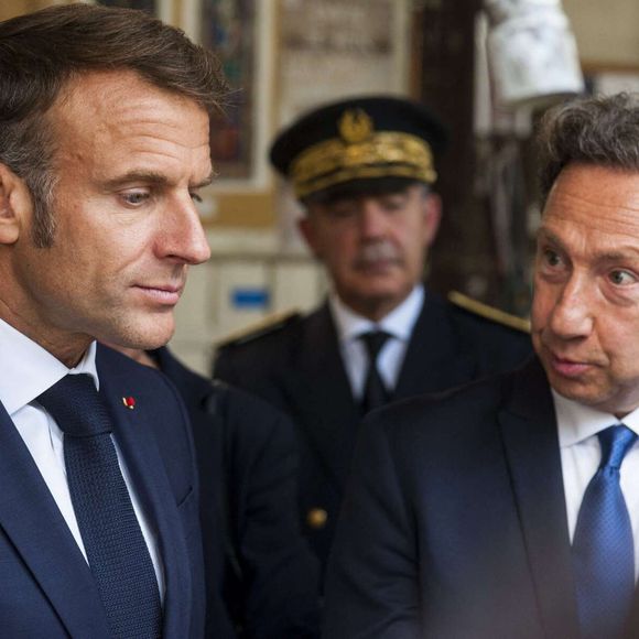 Stéphane Bern n'a pas sa langue dans sa poche et vient de le prouver dans Ouest-France

Emmanuel Macron et Stéphane Bern - Déplacement du président de république, Emmanuel Macron à l'occasion de la 41ème édition des journées européennes du patrimoine à Chartres, visite des ateliers de la Maison Lorin maitre verrier - Chartres.
© Arnaud Hebert / Pool / Bestimage