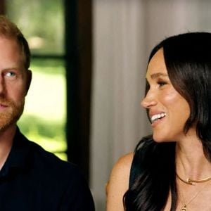 Meghan Markle dévoile une bande-annonce de Noël à l'occasion de son programme Meghan With Love sur Netflix. 

Le prince Harry et Meghan Markle apparaissent dans la bande-annonce de l'émission ABC consacrée au 70e anniversaire de Disneyland. Photo par Backgrid UK/ Bestimage