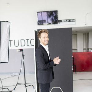 Exclusif - Cyril Féraud - Backstage de l'émission "Spectaculaire" à Paris, diffusée le 15 janvier sur France 2.
© Pierre Perusseau / Bestimage