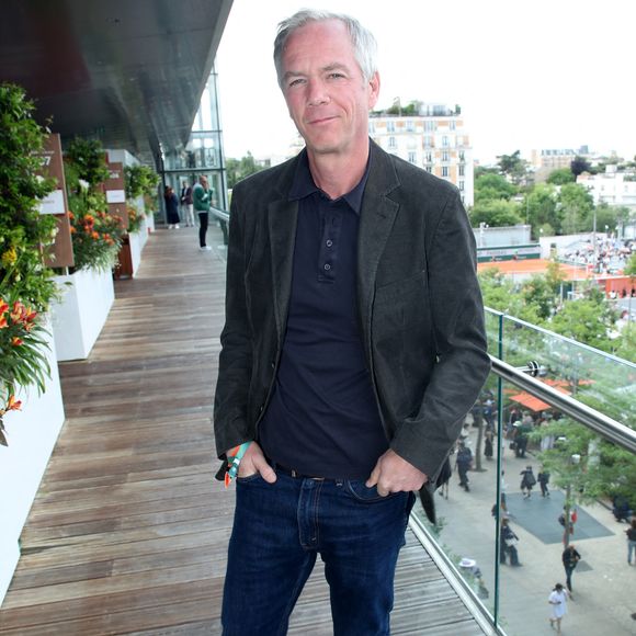 Julien Arnaud, également écarté de "Télématin", rejoint BFMTV.

Exclusif - Julien Arnaud au déjeuner dans la loge de France Télévision lors des internationaux de France de Tennis de Roland Garros 2025 (Jour 9), à Paris, France, le 2 Juin 2025. © Bertrand Rindoff/Bestimage