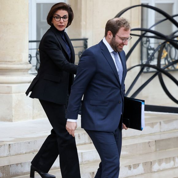 Rachida Dati, ministre de la culture et le ministre français de l'Économie, des Finances et de l'Industrie Antoine Armand à la sortie du conseil des ministres au palais de l'Elysée, à Paris, le 11 décembre 2024.  © Stéphane Lemouton / Bestimage