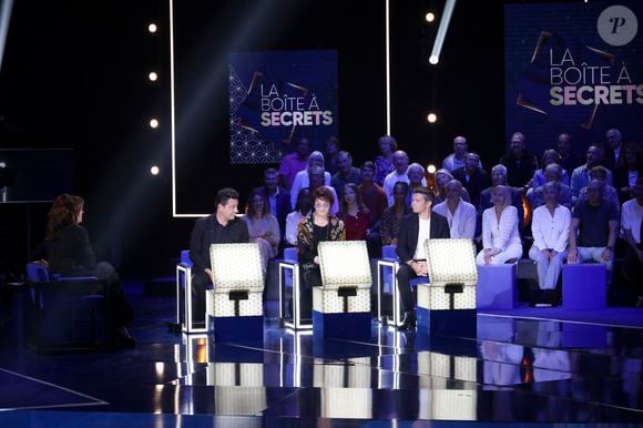 Exclusif - Laurent Gerra, Anny Duperey, Gautier Capuçon et Faustine Bollaert lors de l'enregistrement de l'émission "La Boîte à secrets", présentée par F.Bollaert et diffusée le 10 octobre 2025 sur France 3, dans les studios du Lendit à Saint-Denis, Seine Saint-Denis, France, le 22 septembre 2025. © Jack Tribeca/Bestimage
