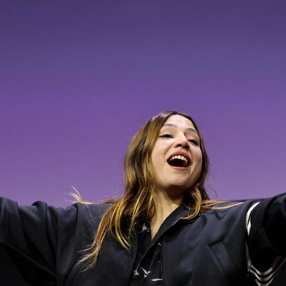 même si leur relation n'a pas toujours été simple.

Izia Higelin - Cérémonie de clôture de la 28ème édition du Festival international du film de comédie de l'Alpe d'Huez le 18 janvier 2025. © Dominique Jacovides / Bestimage