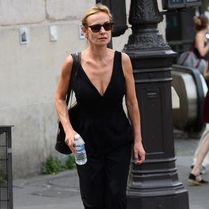 Sandrine Bonnaire - Mariage de Claude Lelouch à la mairie du 18ème à Paris. 
Agence / Bestimage