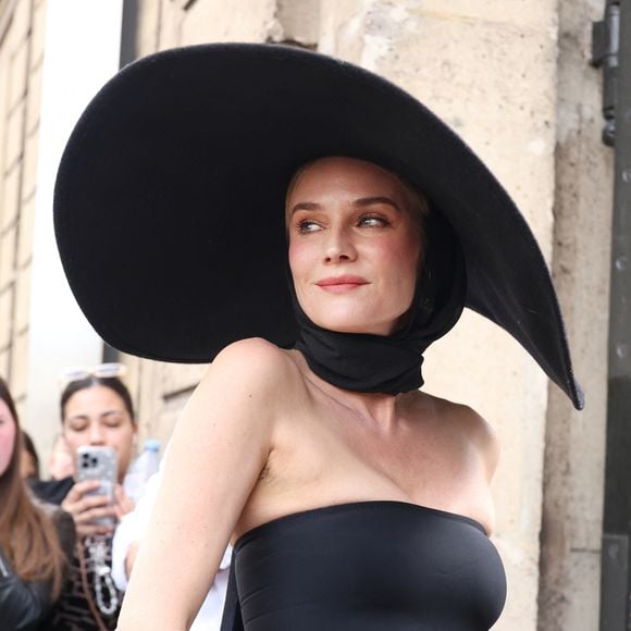 Diane Kruger aux arrivées au défilé Nina Ricci Mode Collection Prêt-à-Porter Automne/Hiver 2025-2026 lors de la Fashion Week de Paris (PFW) à l'hôtel Salomon de Rotschild, à Paris, France, le 7 mars 2025. © Denis Guignebourg/Bestimage
