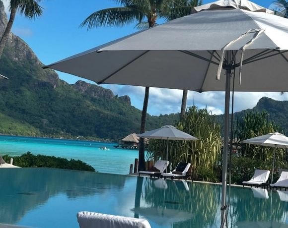 Christophe Licata immortalise ses vacances à Bora-Bora (Capture d'écran Instagram- Juillet 2025).