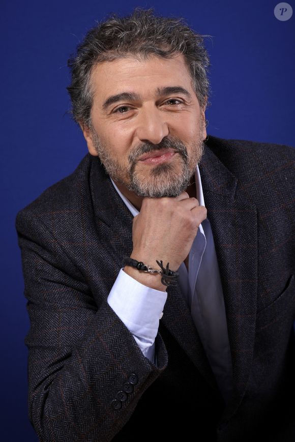 Daniel Levi pose lors d'une séance photo à Paris, France, en mars 2017. Photo par VIM/ABACAPRESS.COM