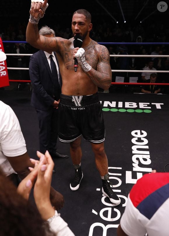 Il s'agit du 4e enfant pour le boxeur, déjà papa de 3 garçons
Tony Yoka - Combat de Tony Yoka face a Arslan Yallyev à  l'Adidas Arena, Paris le 17/05/2025
© Marc Ausset-Lacroix / Bestimage