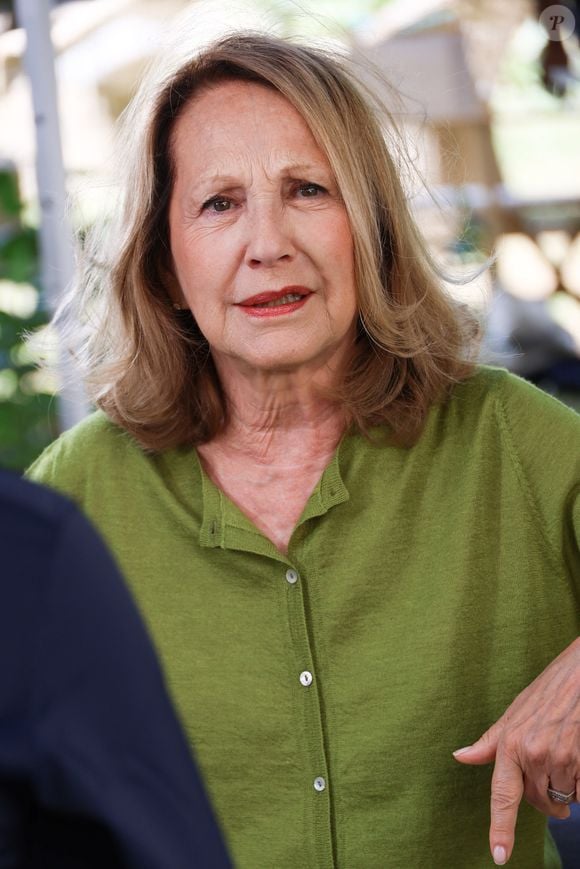 Je l'ai appris il y a quelques jours" : Annulation de dernière minute pour  Nathalie Baye, 77 ans, qui a dû être prise en charge - Purepeople