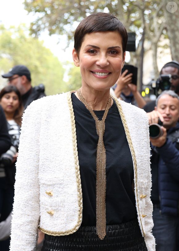 Cristina Cordula aux arrivées du défilé Giambattista Valli Collection Femme Prêt-à-Porter Printemps/Eté 2026 lors de la Fashion Week de Paris (PFW), chez Giambattista Valli, à Paris, France, le 3 octobre 2025.

© Denis Guignebourg/Bestimage