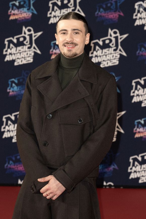 Elle a travaillé sur sa tournée et lors du tournage des auditions à l'aveugle de The Voice 2026, Pierre Garnier a envoyé ses encouragements à Mélanie Noé.

Pierre Garnier participe à la 27ème édition des NRJ Music Awards le 31 octobre 2025 à Cannes, France. Photo by David NIVIERE/ABACAPRESS.COM
