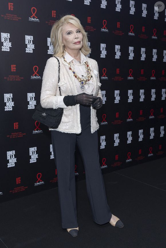 Amanda Lear au photocall du 22ème dîner de la mode pour le Sidaction à Paris le 30 janvier 2025.
© Olivier Borde / Bestimage