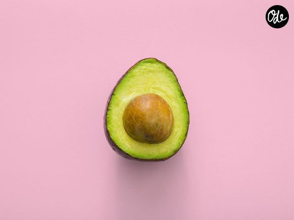 Star des brunchs, des salades, des tartines et des recettes estivales, ce fruit est apprécié autant pour son goût délicat que pour sa texture veloutée.

Thought Catalog /Unsplash