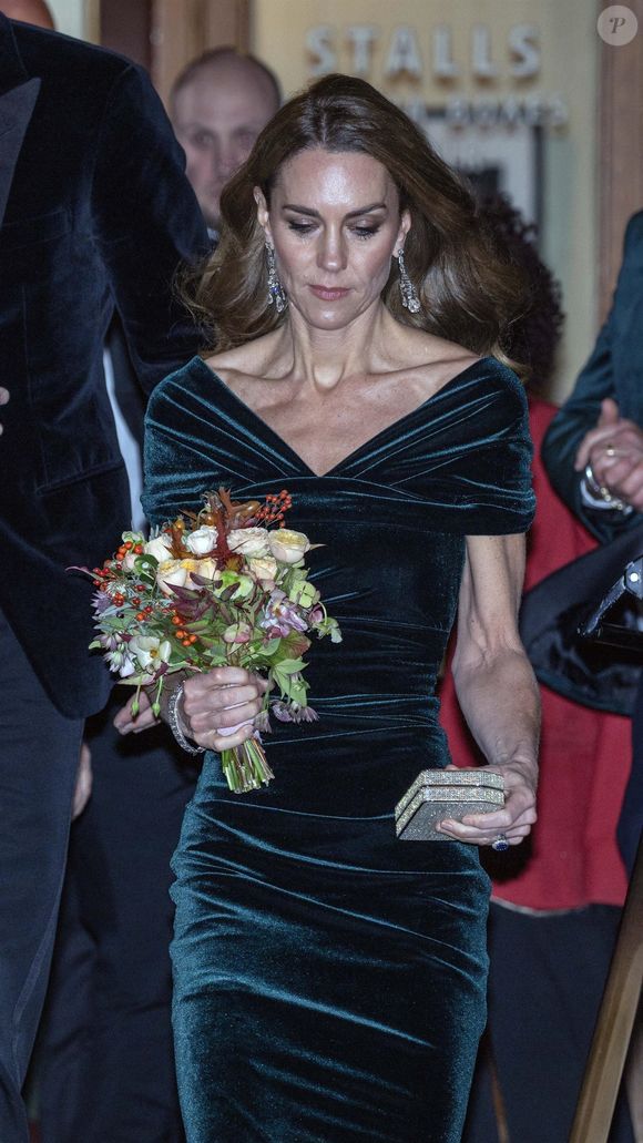 La princesse de Galles est très engagée pour les évènements qui lui tiennent à coeur.

Le prince William, prince de Galles, et Catherine (Kate) Middleton, princesse de Galles, quittent le "Royal Variety Performance 2025" au Royal Albert Hall à Londres. © Backgrid UK/ Bestimage
