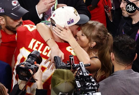 Taylor Swift et Travis Kelce au Super Bowl.(Credit Image: © Charles Baus/Cal Sport Media)