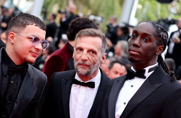 Samy Belkessa, Mathieu Kassovitz, Alivor - Montée des marches du film « Highest 2 Lowest » lors du 78ème Festival International du Film de Cannes, au Palais des Festivals à Cannes. Le 19 mai 2025
© Jacovides-Moreau / Bestimage