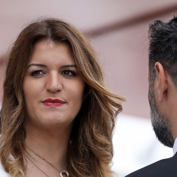 Marlène Schiappa Secrétaire d'Etat auprès de la Première ministre, chargée de l'Economie sociale et solidaire et de la Vie associative et sonn compagnon lors de la cérémonie du 143ème défilé militaire du 14 juillet, jour de la Fête Nationale, sur les Champs-Elysées et la place de la Concorde, à Paris, France, le 14 juillet 2023. © Stéphane Lemouton/Bestimage