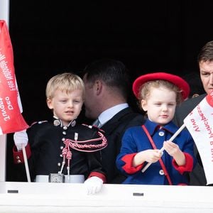 Couronne Le prince Jacques de Monaco et la princesse Gabriella de Monaco posant sur le balcon du palais lors des célébrations de la fête nationale monégasque le 19 novembre 2019 à Monaco, Monaco. Photo David Niviere/ABACAPRESS.COM