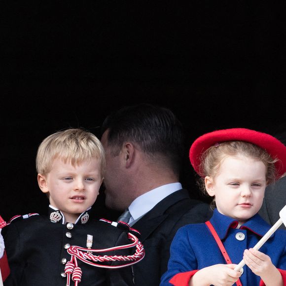 Couronne Le prince Jacques de Monaco et la princesse Gabriella de Monaco posant sur le balcon du palais lors des célébrations de la fête nationale monégasque le 19 novembre 2019 à Monaco, Monaco. Photo David Niviere/ABACAPRESS.COM