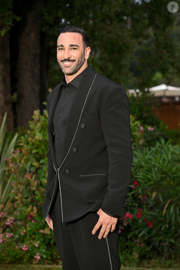 Adil Rami - 10ème édition du Gala de Charité de Patrick Mouratoglou à l'Académie Mouratoglou à Biot Sophia Antipolis, le 23 juin 2024.
Le Mouratoglou Annual Charity Gala est organisé chaque année pour lever des fonds au profit la Fondation Champ'Seed, créée par Patrick Mouratoglou en 2014 afin de soutenir les talents les plus prometteurs du tennis et les aider à atteindre le plus haut niveau international. Depuis son lancement, la Fondation de Patrick Mouratoglou a déjà permis de lever plus de 5 millions d'euros. 
Parmi les talents aidés par la fondation, on compte Stefanos Tsitsipas, Coco Gauff, vainqueur de l'US Open 2023, et Holger Rune, actuellement numéro 12 mondial à seulement 21 ans. © Bruno Bebert/Bestimage