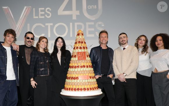 Exclusif - Aliocha Schneider,  Lucky Love, Léa Salamé, Solann, Cyril Féraud, Pierre Garnier, Styleto, Yoa lors de la conférence de presse à l'occasion des quarante ans des Victoires de la Musique dans les locaux de France Télévisions le 13 janvier 2025 en présence des révélations masculines et féminines de l'année.

 La Cérémonie des 40èmes Victoires de la Musique se tiendra en direct de la Seine Musicale vendredi 14 février 2025. Elle sera diffusée sur France 2 et France Inter à partir de 21h10 et présentée par L.Salamé et C.Féraud.

© Coadic Guirec / Bestimage