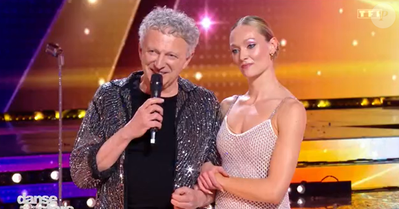 Nelson Monfort éliminé de "Danse avec les stars" après avoir reçu la note de "2" de la part de Chris Marques. TF1