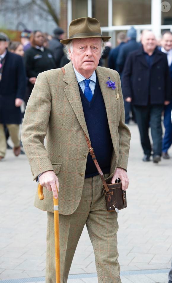 Andrew Parker Bowles, l'ex-mari de la duchesse de Cornouailles, à son arrivée au festival de Cheltenham. Le 11 mars 2020 Mirrorpix / Bestimage