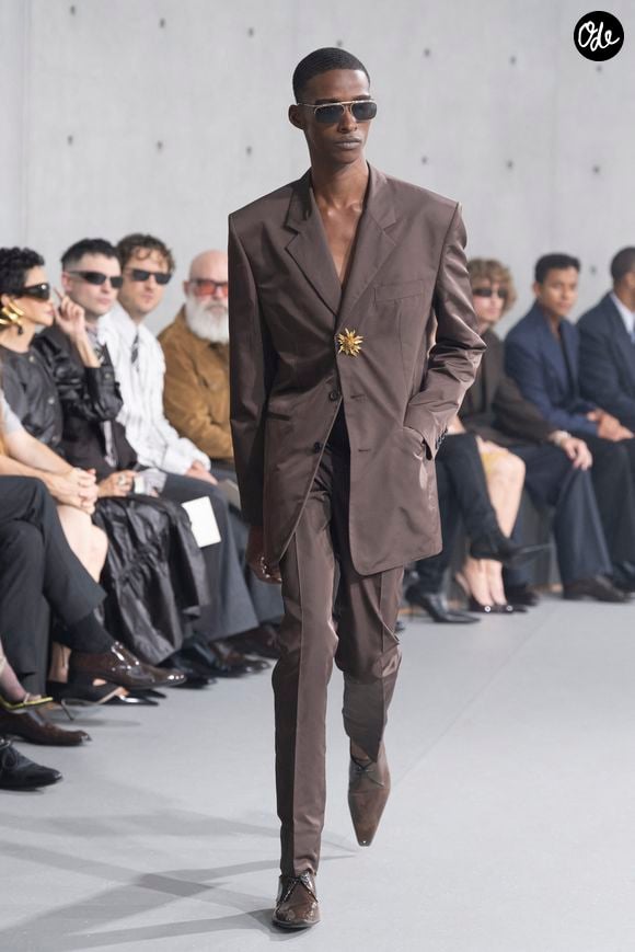 Défilé de mode homme Saint Laurent Printemps/Eté 2027 dans le cadre de la Fashion Week de Paris le 23 juin 2026.

© Bestimage