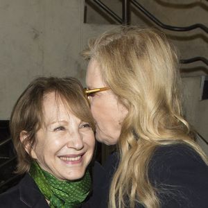 "Nathalie était comme moi, assez solitaire. Et au-delà du fait qu'elle était très talentueuse, elle a été bénéfique pour Johnny, elle lui a présenté des gens, des metteurs en scène", a-t-elle expliqué.

Nathalie Baye et Sylvie Vartan - Soirée en l'honneur de Danielle Darrieux lors de la projection du film "Occupe-toi d'Amélie" de Claude Autant-Lara au Max Linder Panorama à Paris le 9 avril 2018. © Pierre Perusseau/Bestimage