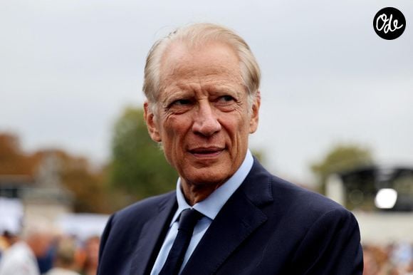 Dominique de Villepin - Les célébrités lors de la grande messe du pape Leon XIV sur la place de la Concorde à Paris, le 26 septembre 2026. Entre l’avenue des Champs-Elysées et la place de la Concorde, 700.000 fidèles et curieux, venus des quatre coins du globe, se sont rassemblés pour participer à la messe célébrée par le Saint Père. Le voyage apostolique, du 25 au 28 septembre 2026, se poursuivra à Lourdes et Metz. © Jacovides / Moreau / Bestimage