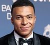 La 70e édition du Ballon d'Or a rendu son verdict lors d'une grande soirée d'exception à Londres.

Kylian Mbappé à la 70e cérémonie du Ballon d'Or au Palladium Theatre, à Londres.

© Cyril Moreau / Bestimage