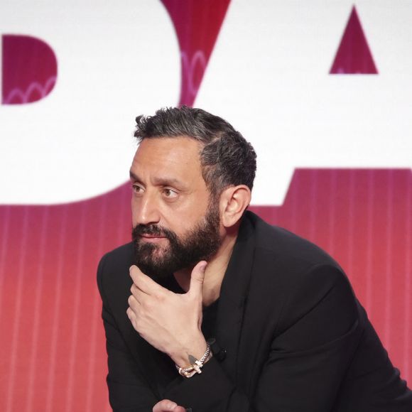 Exclusif - Cyril Hanouna, sur le plateau de l’émission « TPMP » présentée par C.Hanouna et diffusée en direct sur Youtube et sur toutes les box (SFR, FREE, Bouygues, MyCanal etc), Paris, France, le 25 mars 2025. © Jack Tribeca / Bestimage