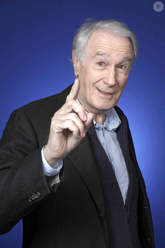 Alors qu'il revient jeudi 2 octobre prochain sur TF1 dans la série policière "Enquête en famille"...

Bernard Le Coq pose lors d'une séance de portrait à Paris, France, décembre 2022. Photo par VIM/ABACAPRESS.COM