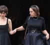 Elle s’est inspirée de son enfance et de sa vie en Normandie.

Manon et Ninon Ardisson - Sorties des obsèques de Thierry Ardisson en l’église Saint-Roch de Paris, France, le 17 juillet 2025. © Clovis-Jacovides/Bestimage